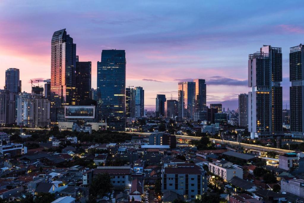 Sofyan Hotel Soepomo Jakarta Exterior photo