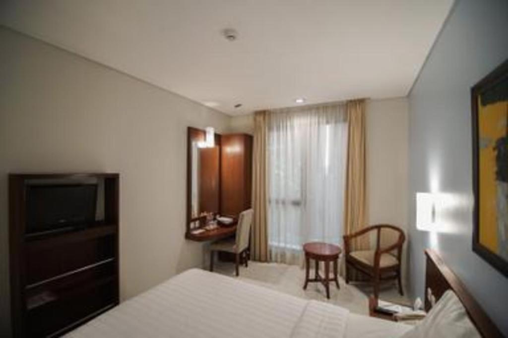 Sofyan Hotel Soepomo Jakarta Exterior photo