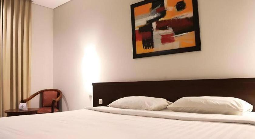 Sofyan Hotel Soepomo Jakarta Exterior photo