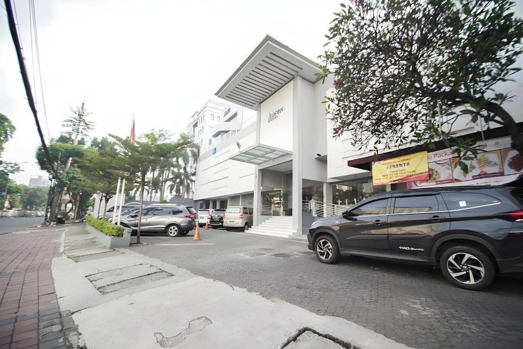 Sofyan Hotel Soepomo Jakarta Exterior photo